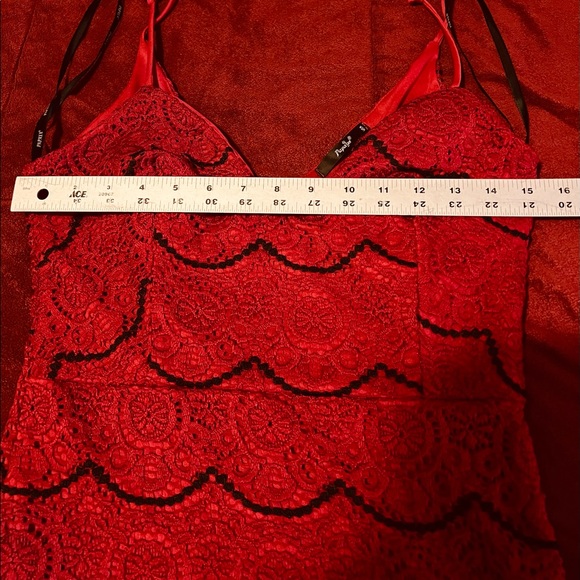 Dress - Picture 3 of 7